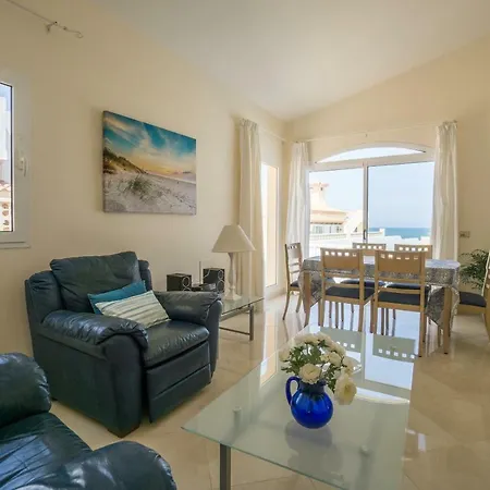 Vila Charming By The Sea With Private Pool *