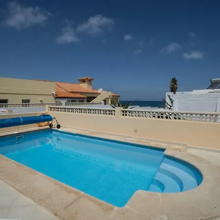 Charming By The Sea With Private Pool Vila