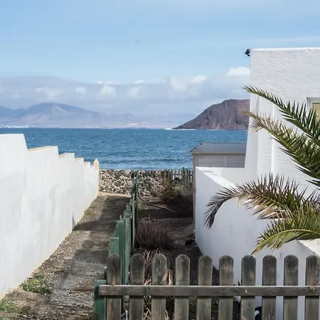 Vila Charming By The Sea With Private Pool Corralejo
